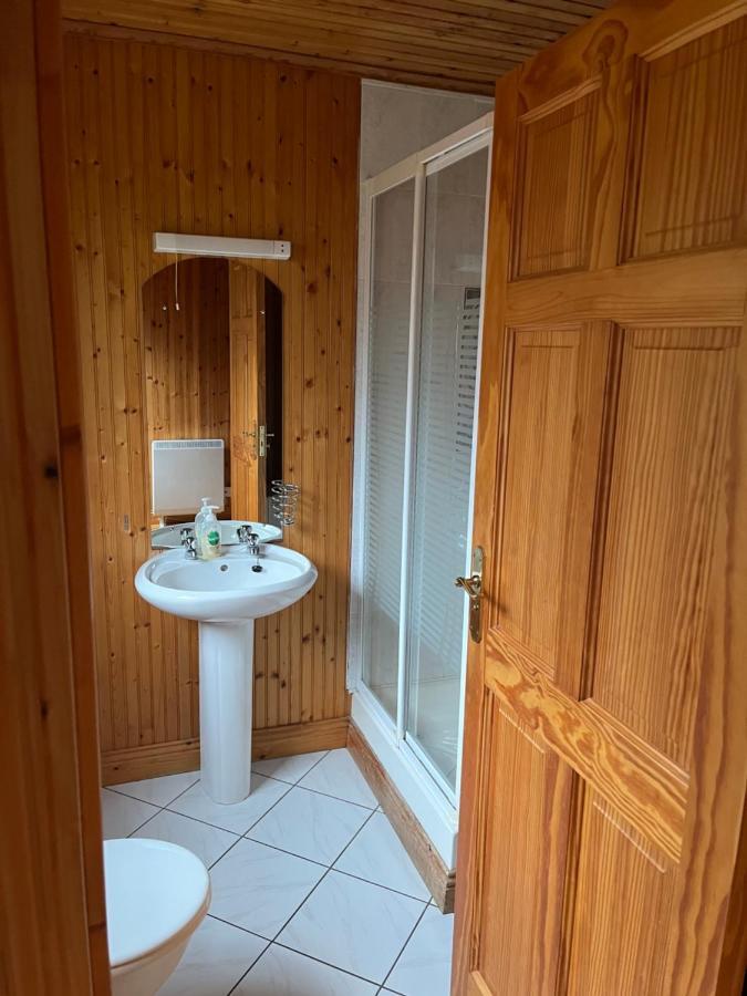 Cosy Lakeside Chalet With Option To Add Private Hot Tub Duneena Exterior foto