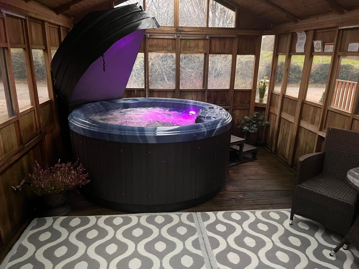 Cosy Lakeside Chalet With Option To Add Private Hot Tub Duneena Exterior foto